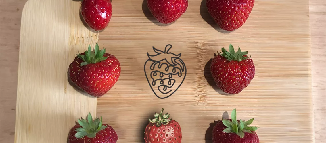 Image that shows a rappresentation of different strawberries.