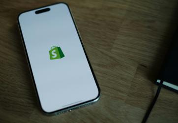 Shopify logo on an Iphone